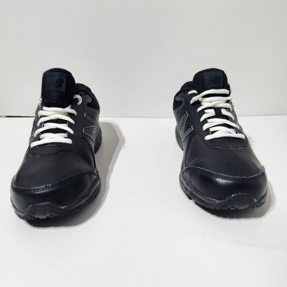 New Balance Black and Gray Athletic Shoes with Breathable Upper - Picture 6 of 10
